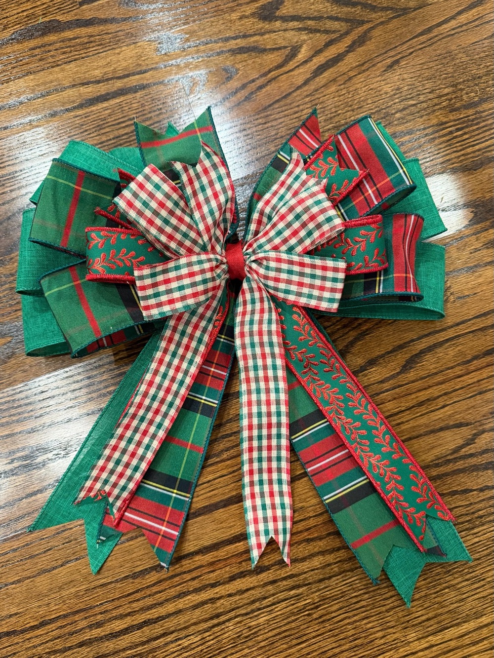 Unbranded Green & Red Plaid Holiday Gift Bow